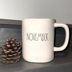 November Rae Dunn mug 22 ounces EUC